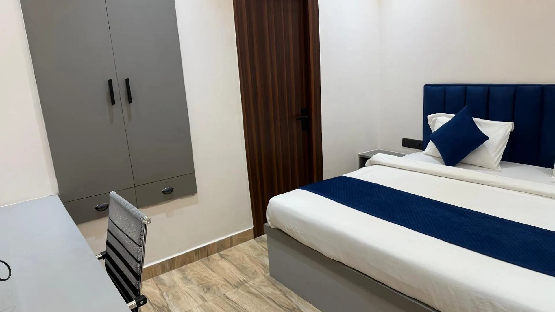 ****  Hotel Taj Way By Jyoti Villa Agra  India