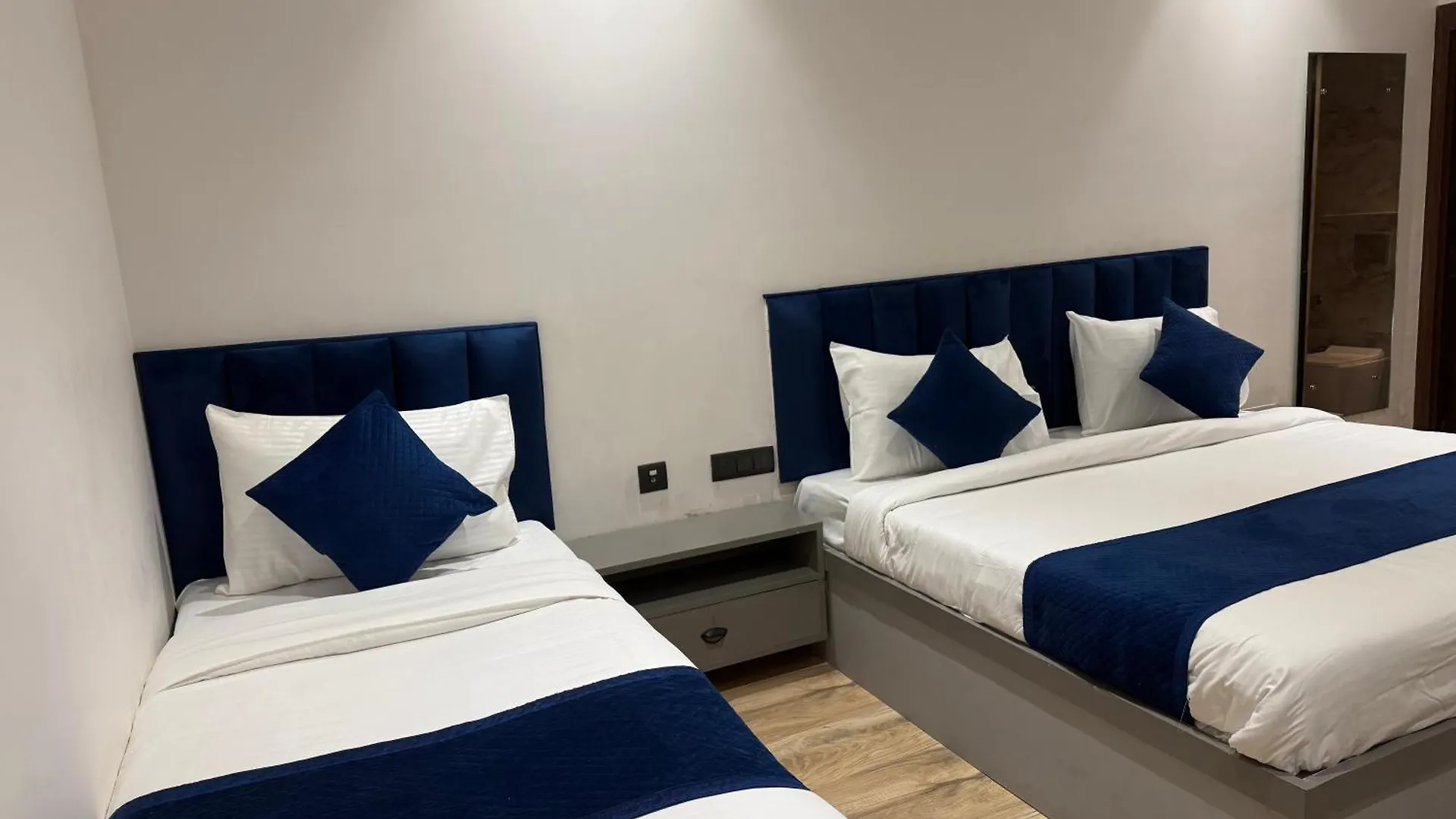 Hotel Taj Way By Jyoti Villa Agra  4*, Agra (Uttar Pradesh)